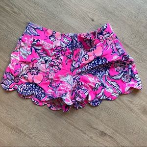 The buttercup shorts | lilly pulitzer pink and blue scalloped shorts